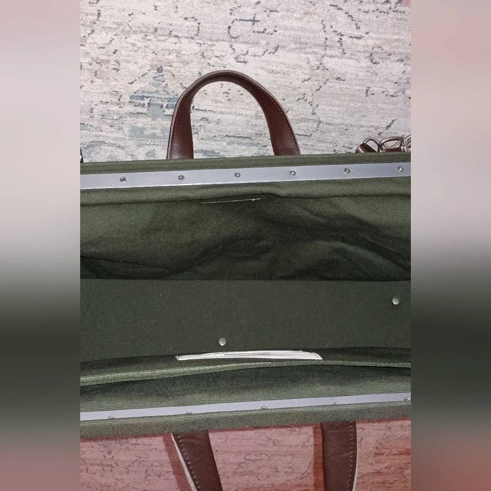 Line of Trade Weekend olive Green Canvas Men's Weekend Bag